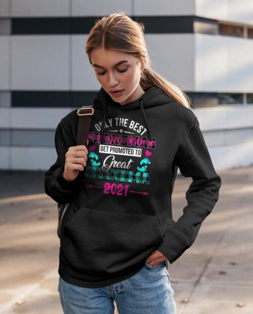2020-11-Hoodie-Women-Only-the-best-grandmas-get-promoted-to-great-grandma-2021-mockup2-Black.jpg