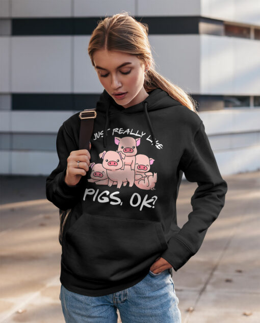 2020-11-Women-Hoodie-Love-Pig-Mockup2-Black.jpg